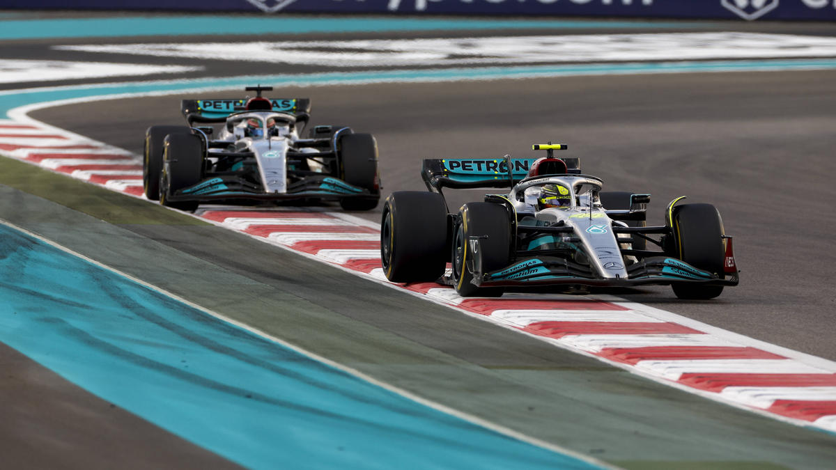 George Russell und Lewis Hamilton haben ein durchwachsenes Formel-1-Jahr hinter sich