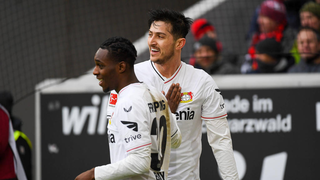 Sardar Azmoun (r.) rettete Bayer Leverkusen einen Punkt