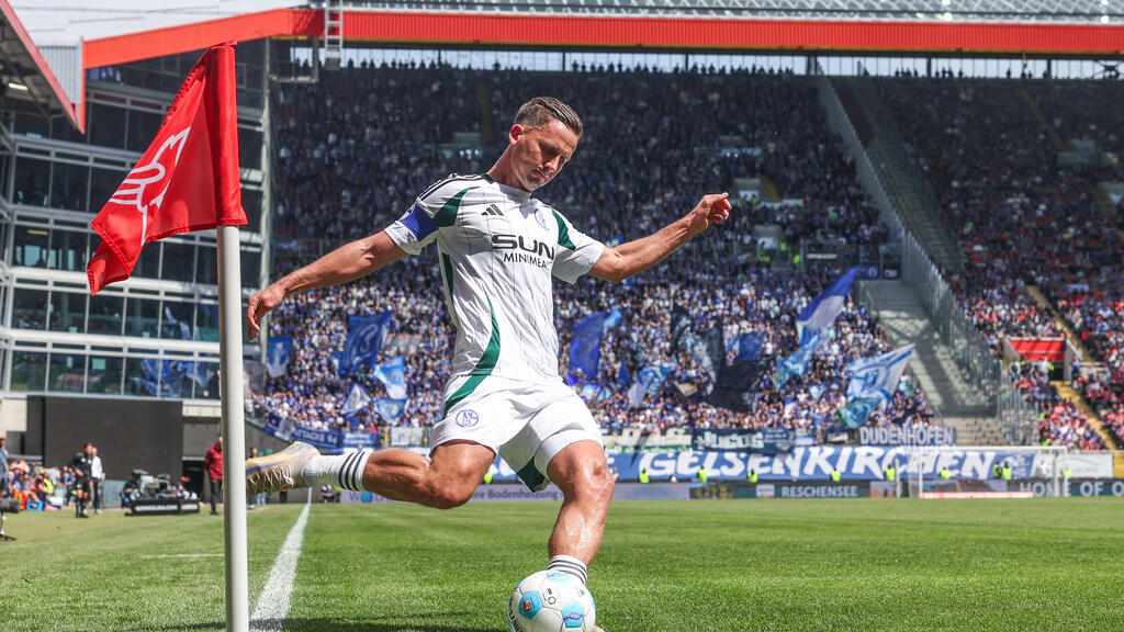 Paul Seguin vom FC Schalke 04 soll vor einem Wechsel zu Hertha BSC stehen Paul Seguin vom FC Schalke 04 soll vor einem Wechsel zu Hertha BSC stehen