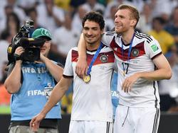 Kennen und schätzen sich: Mats Hummels und Per Mertesacker