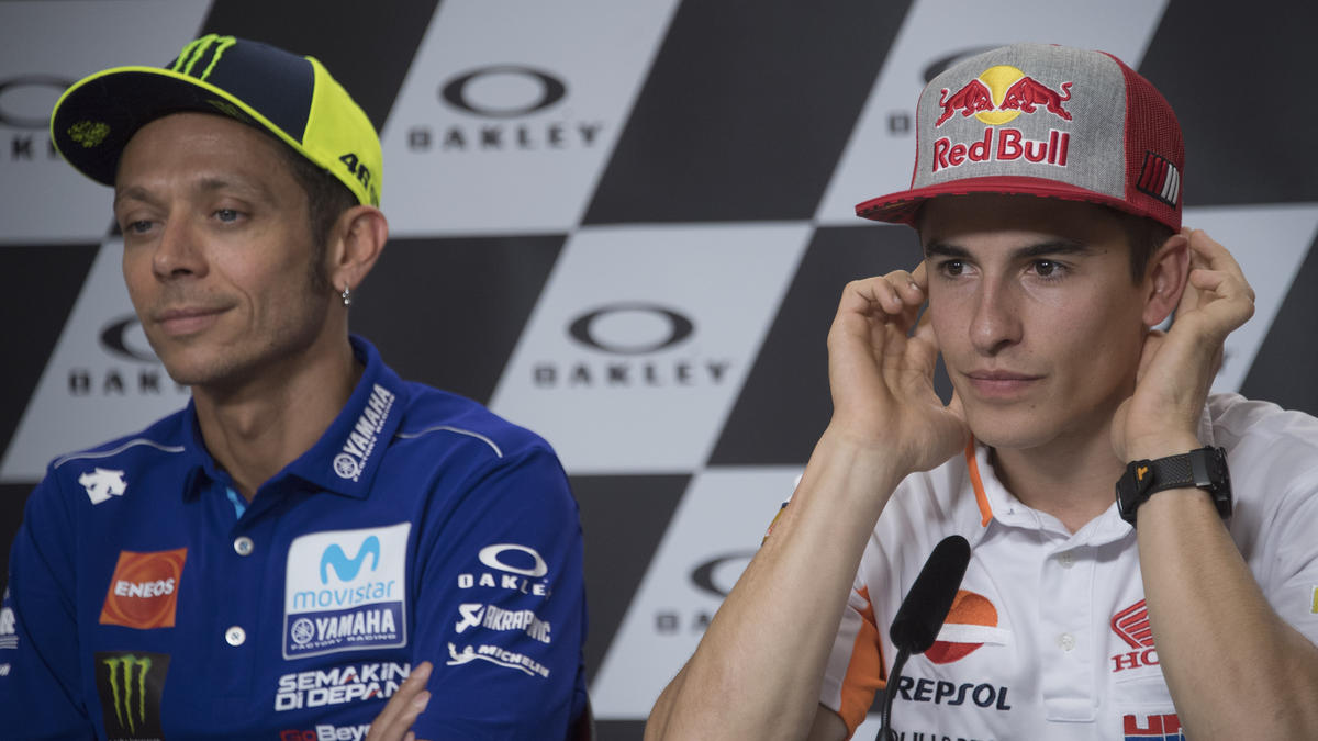 Valentino Rossi (l.) ist eine Art Vorbild für Marc Márquez Valentino Rossi (l.) ist eine Art Vorbild für Marc Márquez