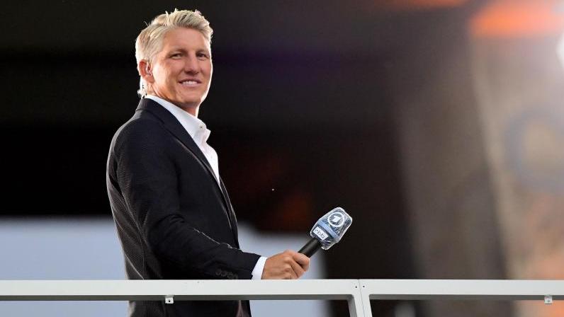 Bastian Schweinsteiger traut dem DFB-Team bei der EM viel zu Bastian Schweinsteiger traut dem DFB-Team bei der EM viel zu