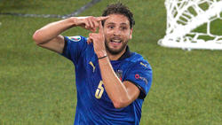Manuel Locatelli con la camiseta de Italia.