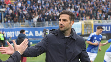 Cesc Fabregas steht bei Como Calcio noch bis 2028 unter Vertrag