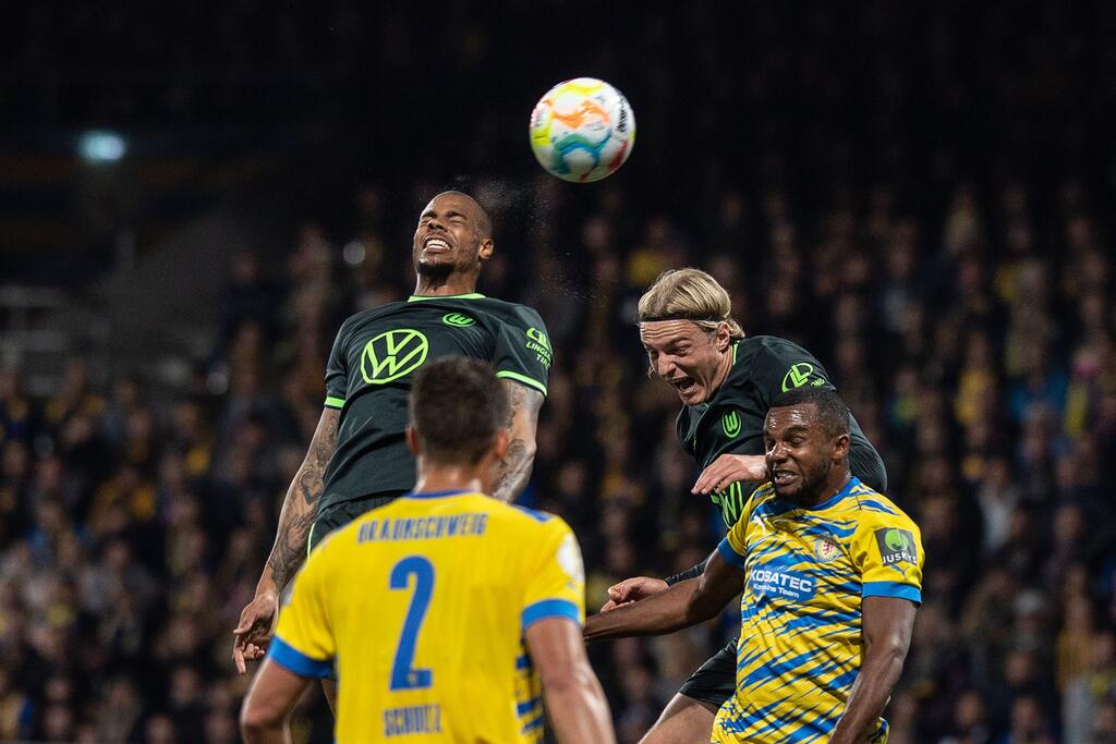 In Leeds wieder vereint: Lukas Nmecha und Sebastiaan Bornauw