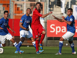 Daniel Engelbrecht (r.) spielte bis Sommer für den VfL Bochum