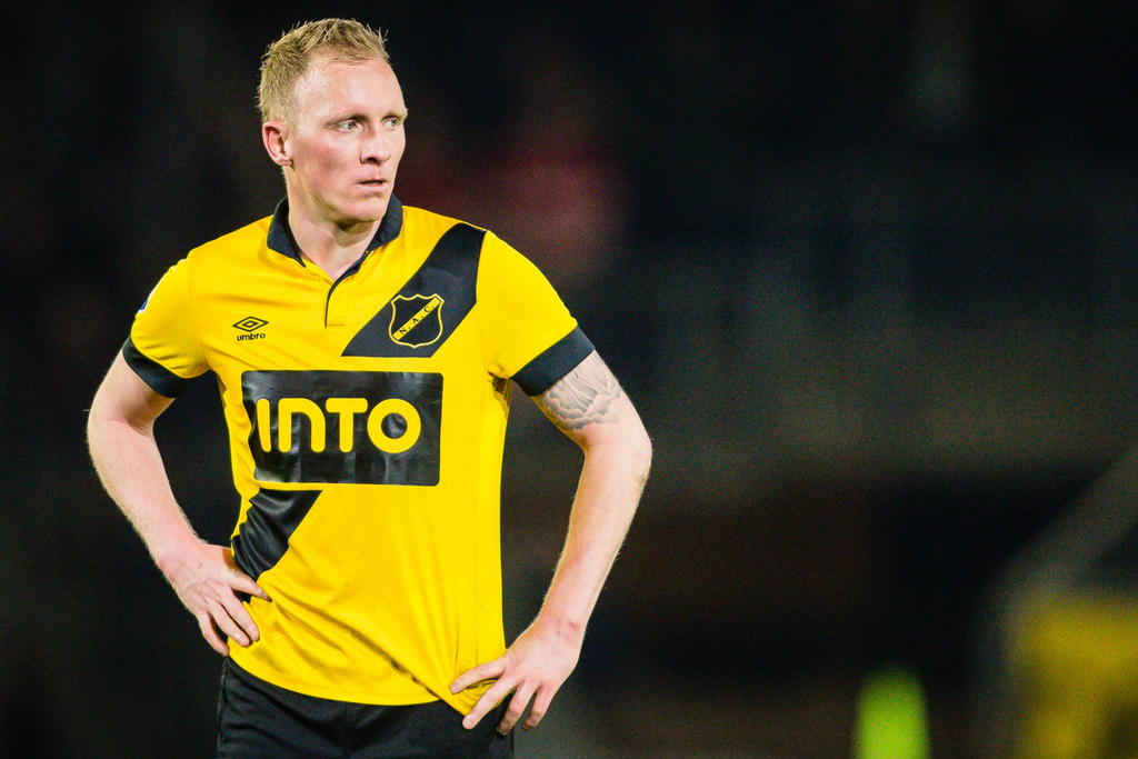 Henrico Drost baalt na gelijkspel tegen FC Dordrecht. Zijn ploeg Breda heeft zojuist een 2-0 voorsprong uit handen gegeven. Eindstand is 2-2. (11-04-2015) Henrico Drost baalt na gelijkspel tegen FC Dordrecht. Zijn ploeg Breda heeft zojuist een 2-0 voorsprong uit handen gegeven. Eindstand is 2-2. (11-04-2015)