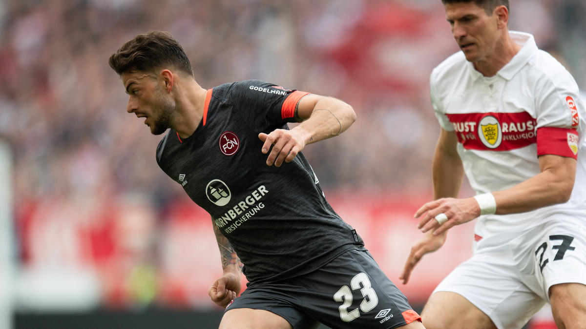 Tim Leibold ist Kandidat beim VfB Stuttgart Tim Leibold ist Kandidat beim VfB Stuttgart