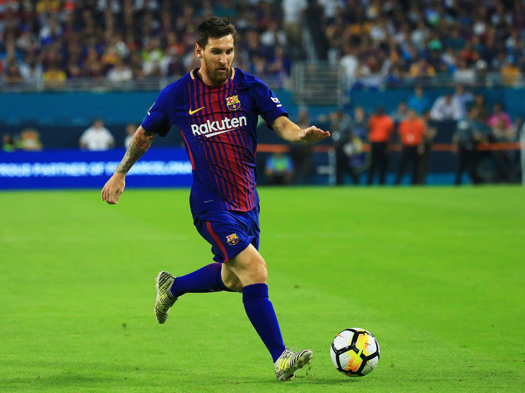 Lionel Messi und der FC Barcelona werden mit Trauerflor auflaufen