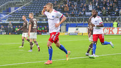 Simon Terodde war im Derby gegen St. Pauli wieder der gefeierte HSV-Held
