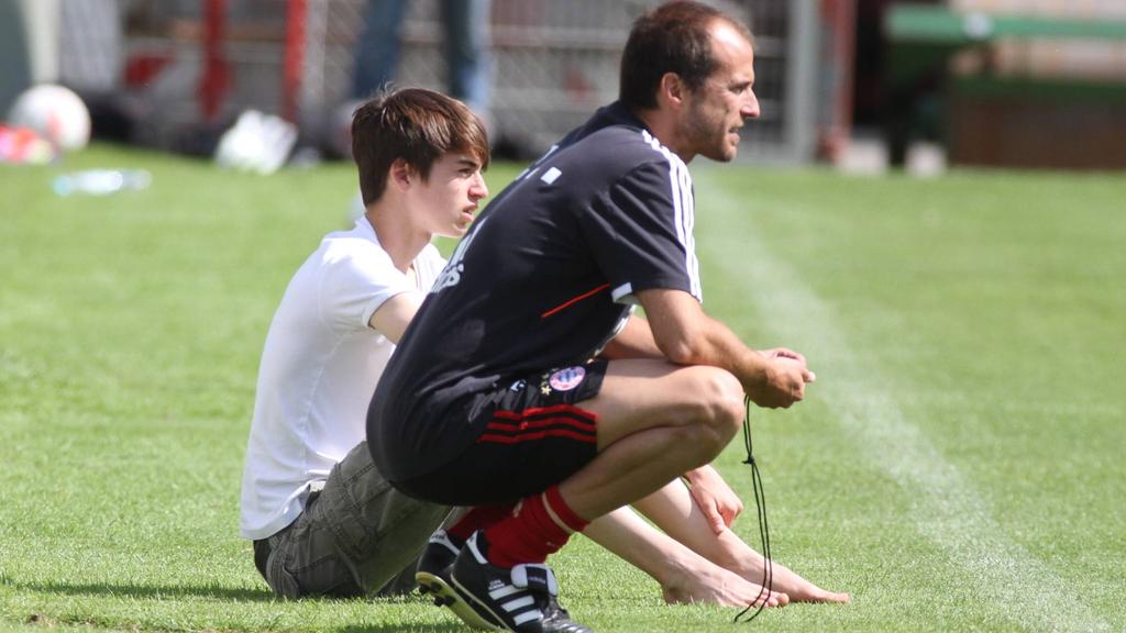 Mehmet und Lucas Scholl beim Training des FC Bayern II im Jahr 2012