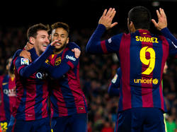 Messi-Neymar-Suárez, el tridente mágico del Barcelona celebra un gol. (Foto: Getty)