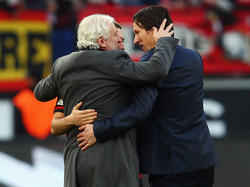 Rudi Völler und Roger Schmidt sind bei Bayer 04 Leverkusen glücklich