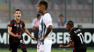 Ferreira marcó el empate en Lima en el minuto 96. (Foto: Getty)