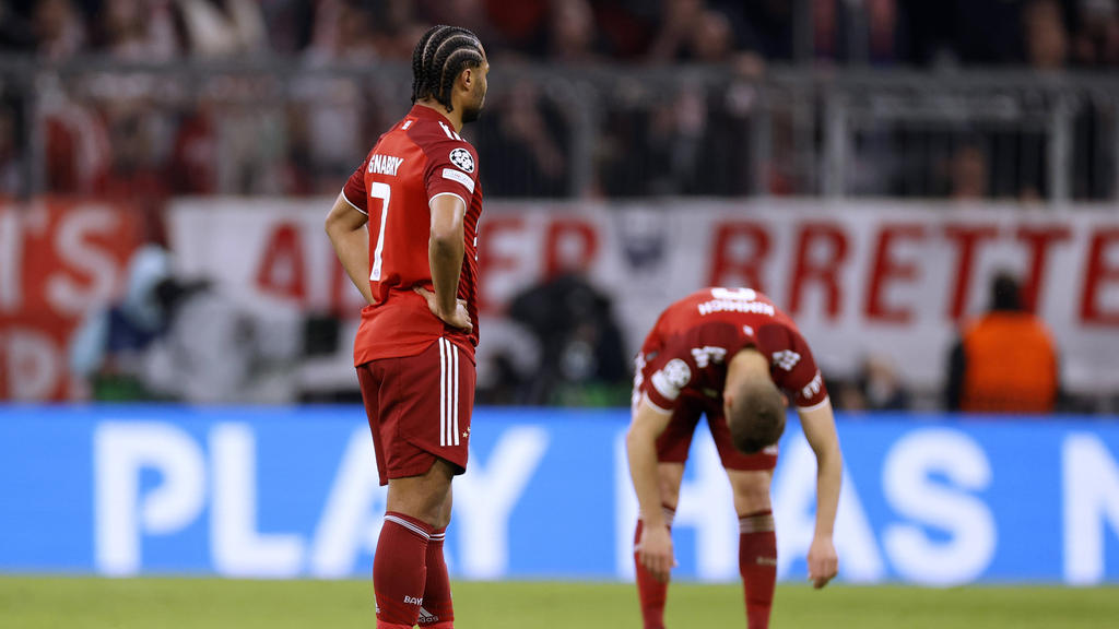 Der FC Bayern scheidet als Titelfavorit früh aus der Champions League aus Der FC Bayern scheidet als Titelfavorit früh aus der Champions League aus