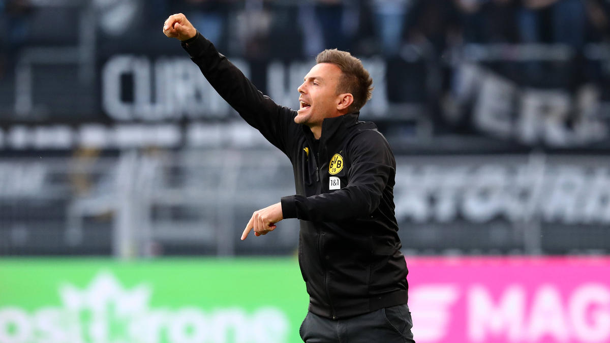 Enrico Maaßen bleibt Trainer der zweiten Mannschaft des BVB