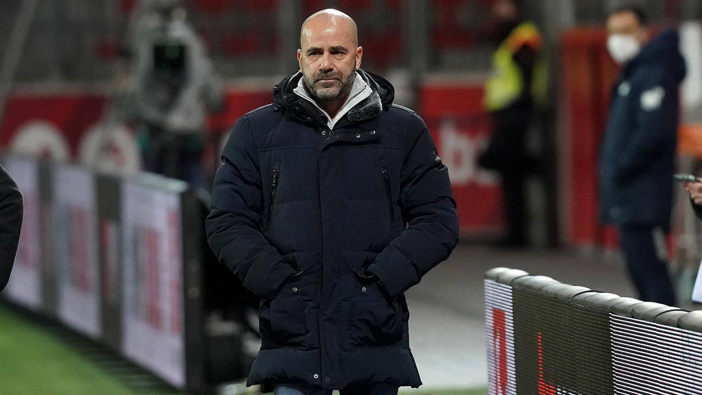 Will den FC Bayern auf Abstand halten: Peter Bosz Will den FC Bayern auf Abstand halten: Peter Bosz
