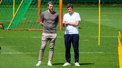 Clemens Fritz (r.) ist Sportchef von Werder Bremen