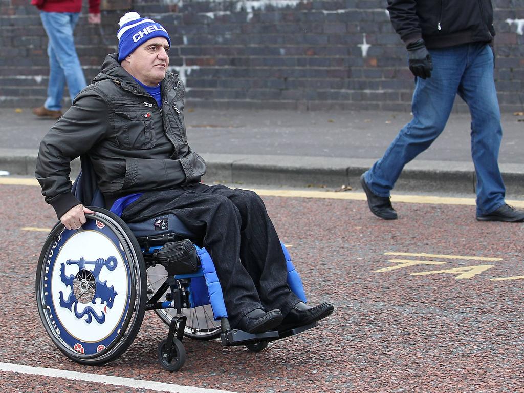 Nicht genug Plätze für Rollstühle - auch Chelsea wird kritisiert