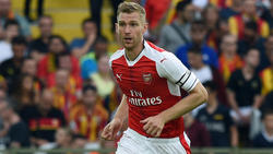 Per Mertesacker spielte mit Mesut Özil gemeinsam beim FC Arsenal