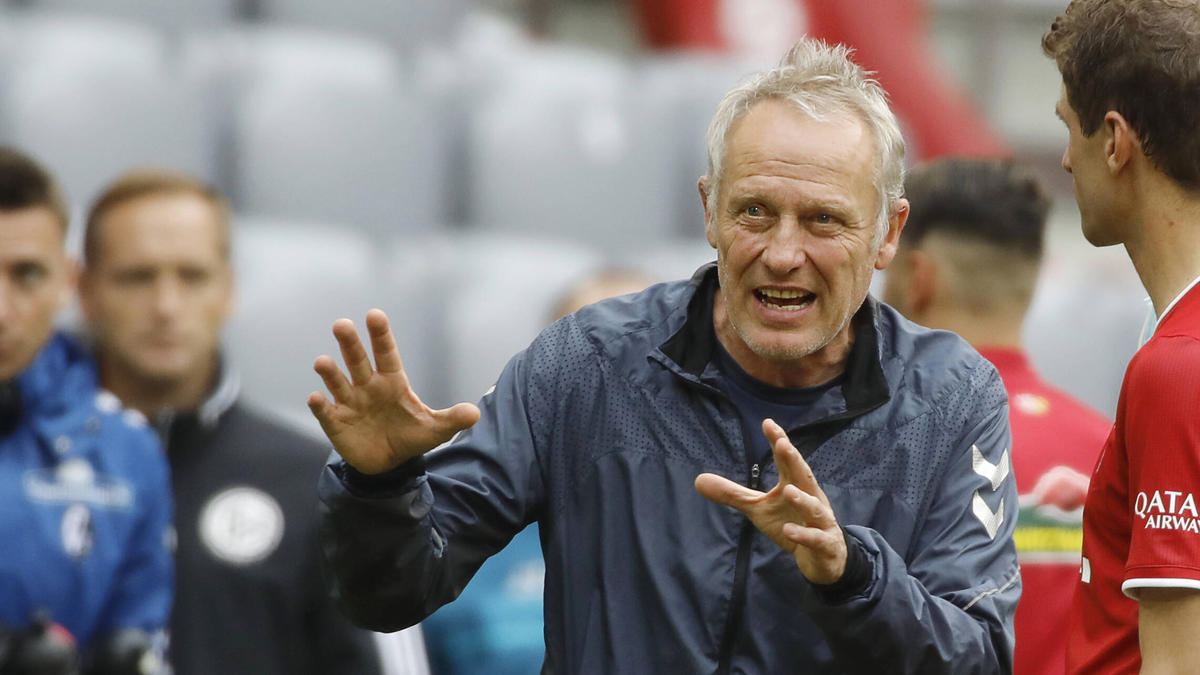 Christian Streich warnt seinen SC Freiburg vor dem FC Schalke 04 Christian Streich warnt seinen SC Freiburg vor dem FC Schalke 04