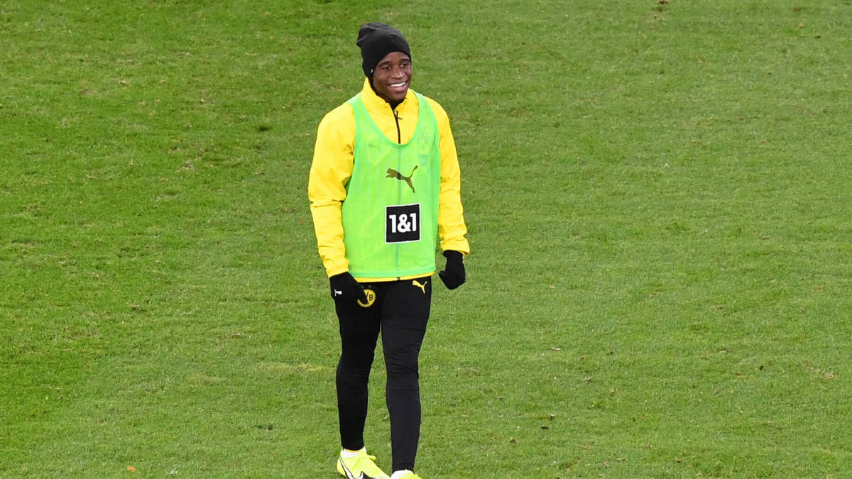 Darf BVB-Juwel Moukoko auch in der Champions League ran? Darf BVB-Juwel Moukoko auch in der Champions League ran?