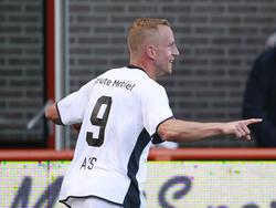 Sjoerd Ars viert zijn treffer tijdens FC Volendam - NEC Nijmegen. (15-8-2014)