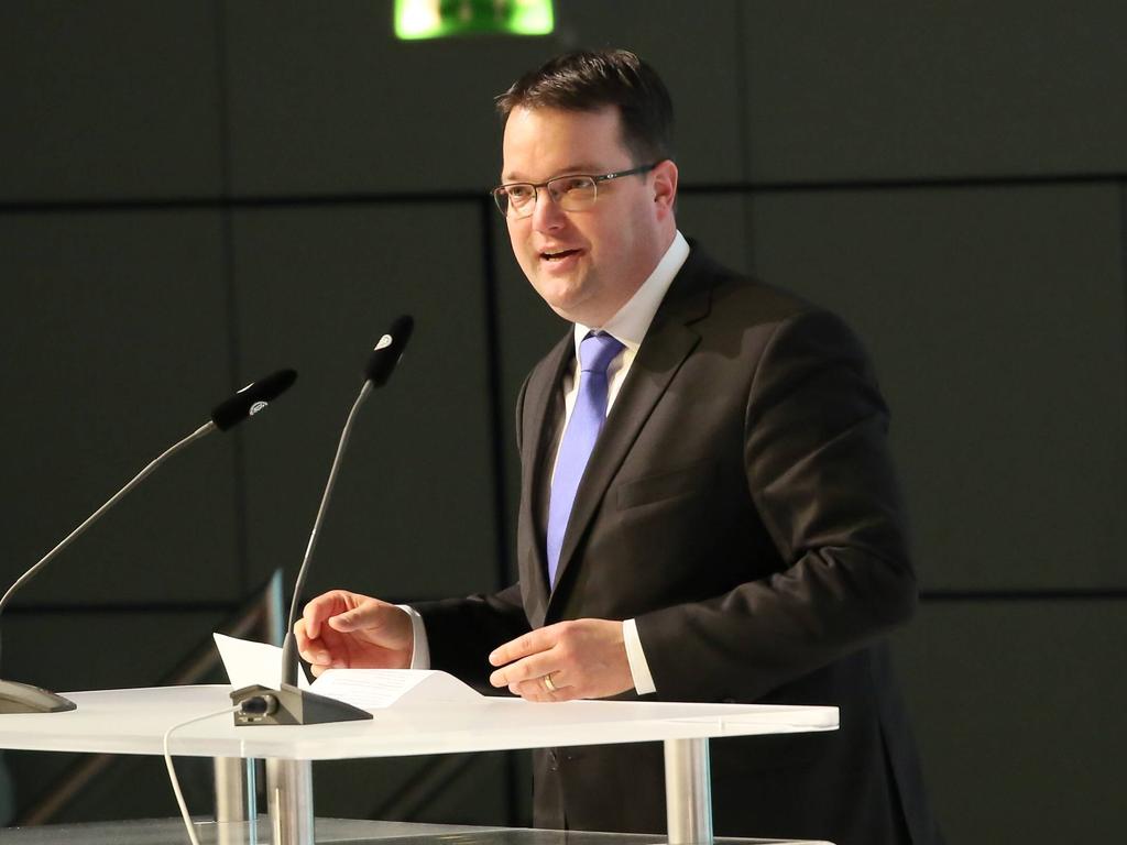 DFB-Schatzmeister Osnabrügge hat die Untersuchungskosten erläutert