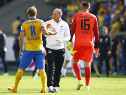 Torsten Lieberknecht (Mitte) wird in Braunschweig außerordentlich geschätzt