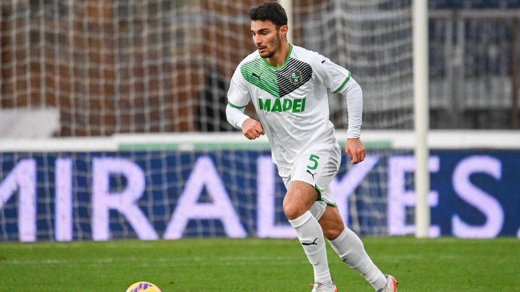 Kaan Ayhan ist beim 1. FC Köln im Gespräch Kaan Ayhan ist beim 1. FC Köln im Gespräch