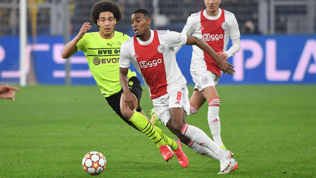 Spielt Gravenberch bald im Trikot des FC Bayern gegen den BVB? Spielt Gravenberch bald im Trikot des FC Bayern gegen den BVB?