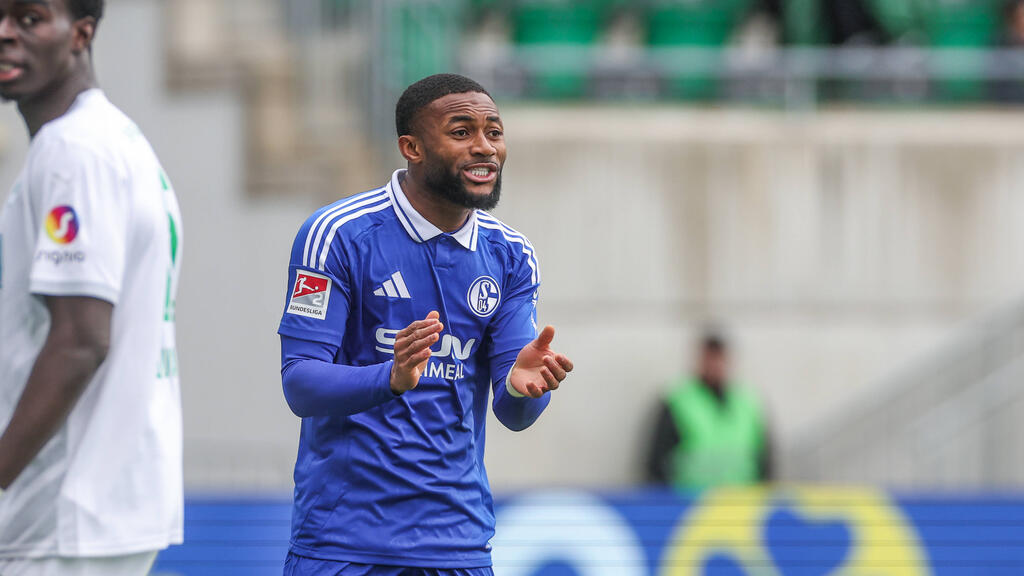 Moussa Sylla kann sich einen Verbleib beim FC Schalke 04 vorstellen Moussa Sylla kann sich einen Verbleib beim FC Schalke 04 vorstellen