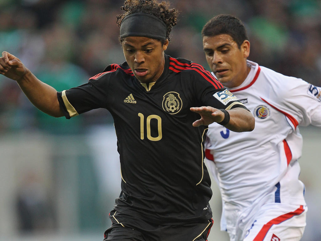 Giovani ante Costa Rica en un amistoso en el 2011. (Foto: Getty)