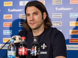 Torsten Frings auf seiner ersten PK als Trainer von Darmstadt 98