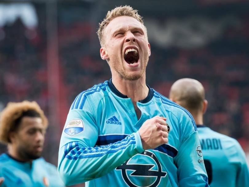 Nicolai Jørgensen is weer eens goud waard voor Feyenoord. De Deense spits schiet zijn ploeg tegen FC Twente naar een 0-2 voorsprong. (05-02-2017)