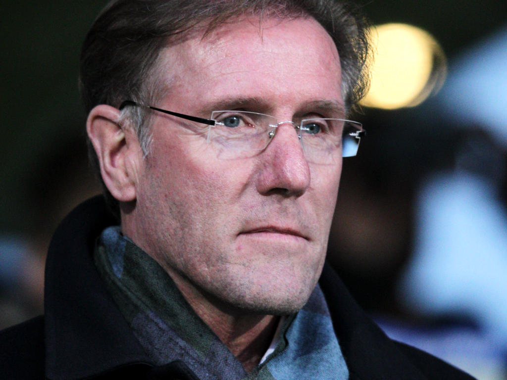 Hans Van Breukelen war als Technischer Direktor des niederländischen Fußballverbandes KNVB in die Kritik geraten