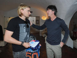 Zwischen Marcel Schmelzer (l.) und Jogi Löw scheint es nicht zu stimmen