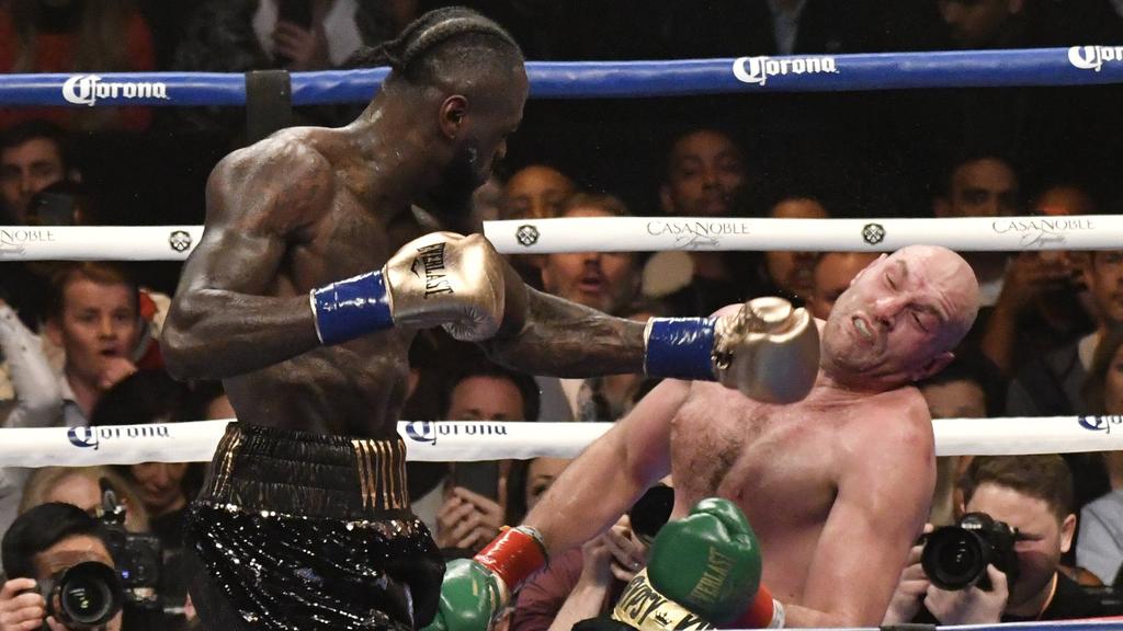 Deontay Wilder (li.) und Tyson Fury (re.) treffen sich am 22. Februar im Ring Deontay Wilder (li.) und Tyson Fury (re.) treffen sich am 22. Februar im Ring