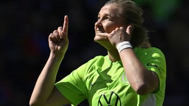 Alex Popp und der VfL Wolfsburg stehen vorerst an Platz eins in der Bundesliga