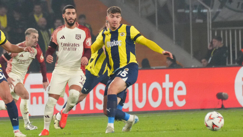 Yusuf Akcicek (r.) soll beim FC Bayern auf der Liste stehen Yusuf Akcicek (r.) soll beim FC Bayern auf der Liste stehen