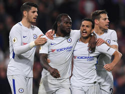 Pedro (segundo por la derecha) celebra un tanto con el Chelsea. (Foto: Getty)