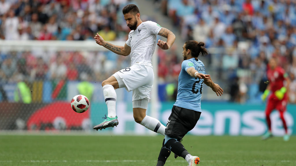 Die Anfangsphase zwischen Uruguay und Frankreich ist heiß umkämpft