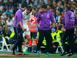 Bale se retiró del campo en la primera mitad del clásico. (Foto: Getty)