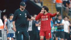 Liverpool-Coach Jürgen Klopp (l.) zu möglicher Vertragsverlängerung mit Mohamed Salah (r.): Man führe "gute Gespräche"