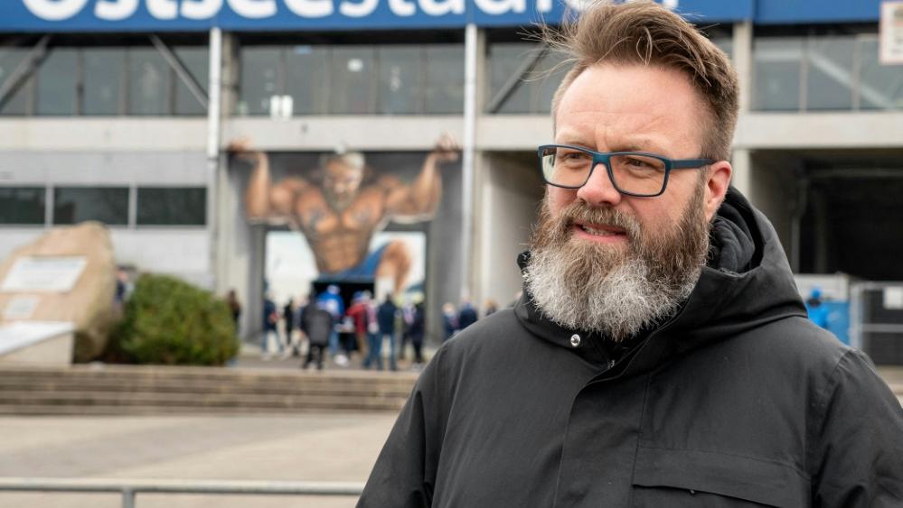 Claus Ruhe Madsen trifft erste Vorkehrungen für mögliche Meisterfeier von Hansa Rostock