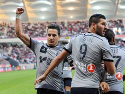 Thauvin y Gignac celebrando un gol con el Marsella.