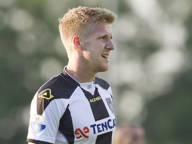 Rick Hemmink krijgt speeltijd tijdens het oefenduel Heracles Almelo - FC Oss (21-07-2015).