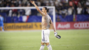 Zlatan Ibrahimovic spielt eine weitere Saison in Los Angeles