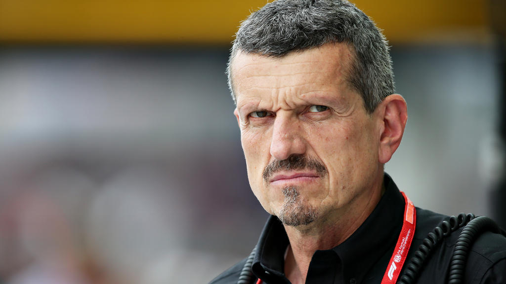 Günther Steiner hat sich in Sotschi mit den FIA-Kommissaren angelegt Günther Steiner hat sich in Sotschi mit den FIA-Kommissaren angelegt