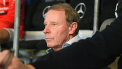 Berti Vogts plädiert für ein Pflichtpraktikum im Ausland für angehende Trainer